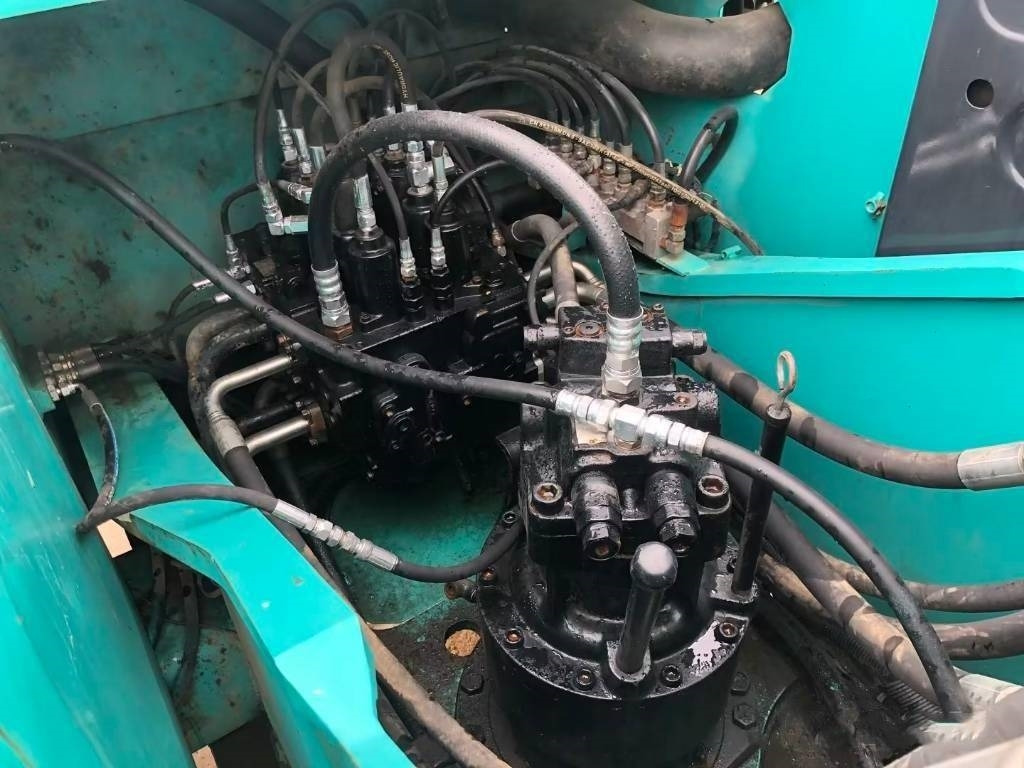 Kobelco SK 210 - Crawler excavator: picture 3 Kobelco SK 210 - Crawler excavator: picture 3