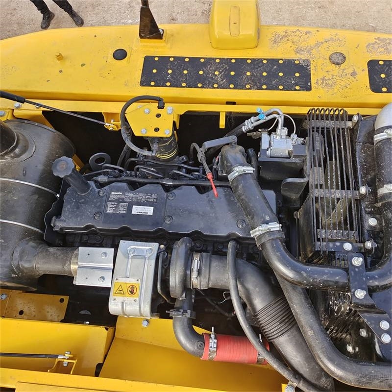 Komatsu PC 200 - Crawler excavator: picture 4 Komatsu PC 200 - Crawler excavator: picture 4