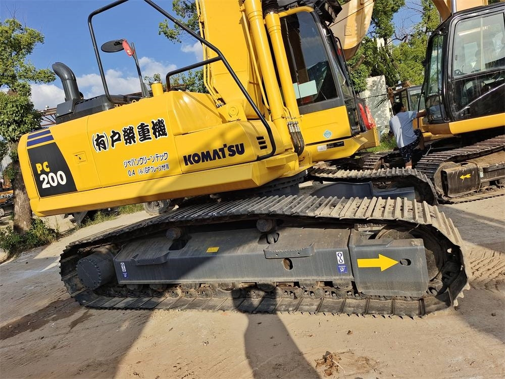 Komatsu PC 200 - Crawler excavator: picture 3 Komatsu PC 200 - Crawler excavator: picture 3