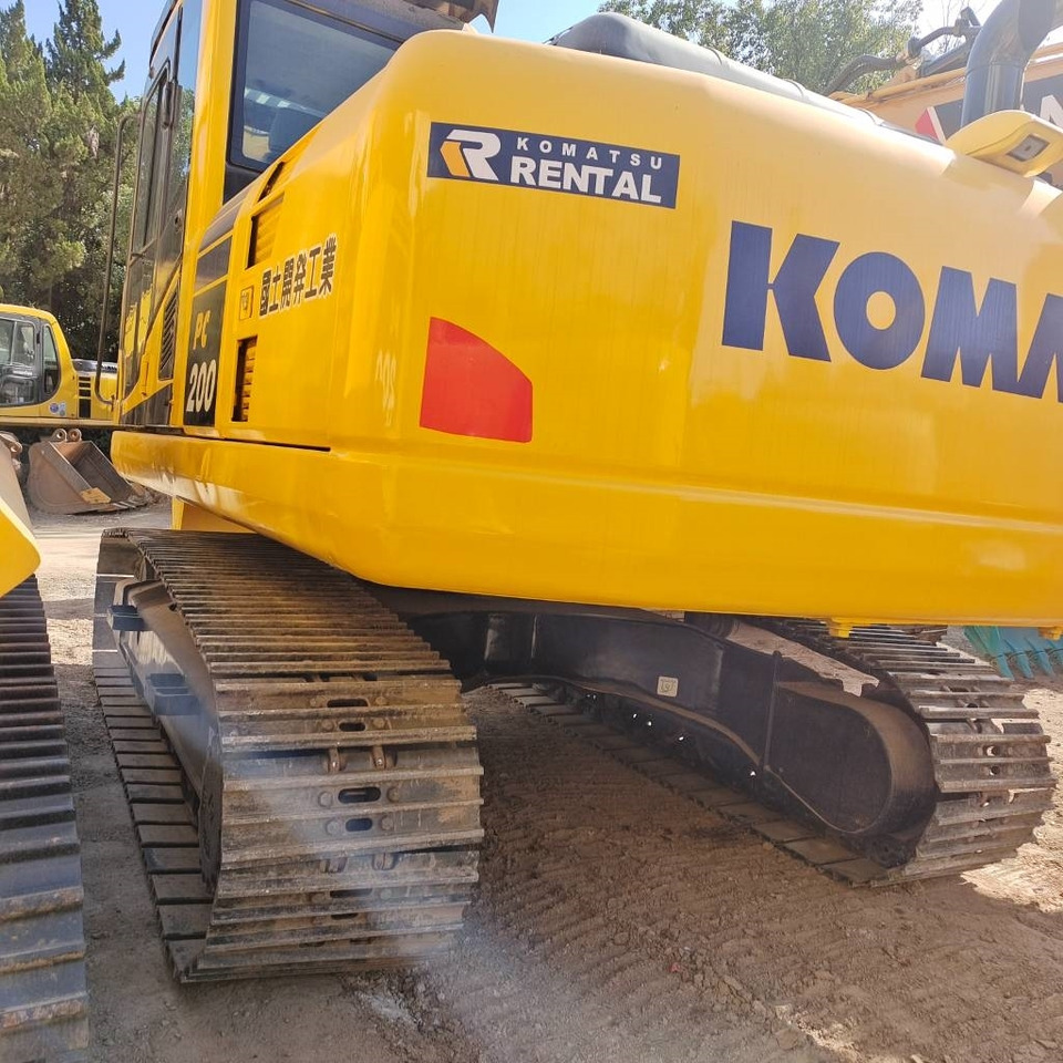 Komatsu PC 200 - Crawler excavator: picture 2 Komatsu PC 200 - Crawler excavator: picture 2