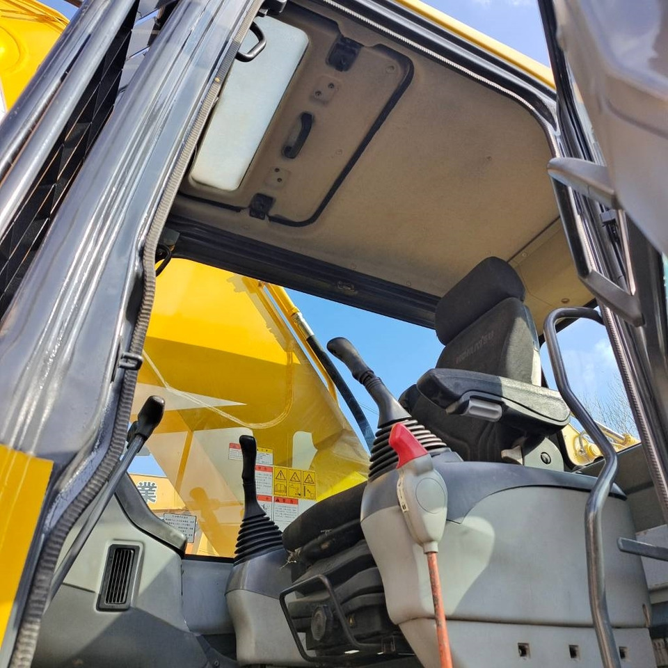 Komatsu PC 300 - Crawler excavator: picture 5 Komatsu PC 300 - Crawler excavator: picture 5
