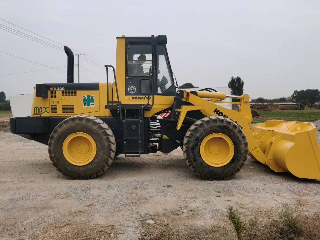Komatsu WA 320-5 - Wheel loader: picture 2 Komatsu WA 320-5 - Wheel loader: picture 2