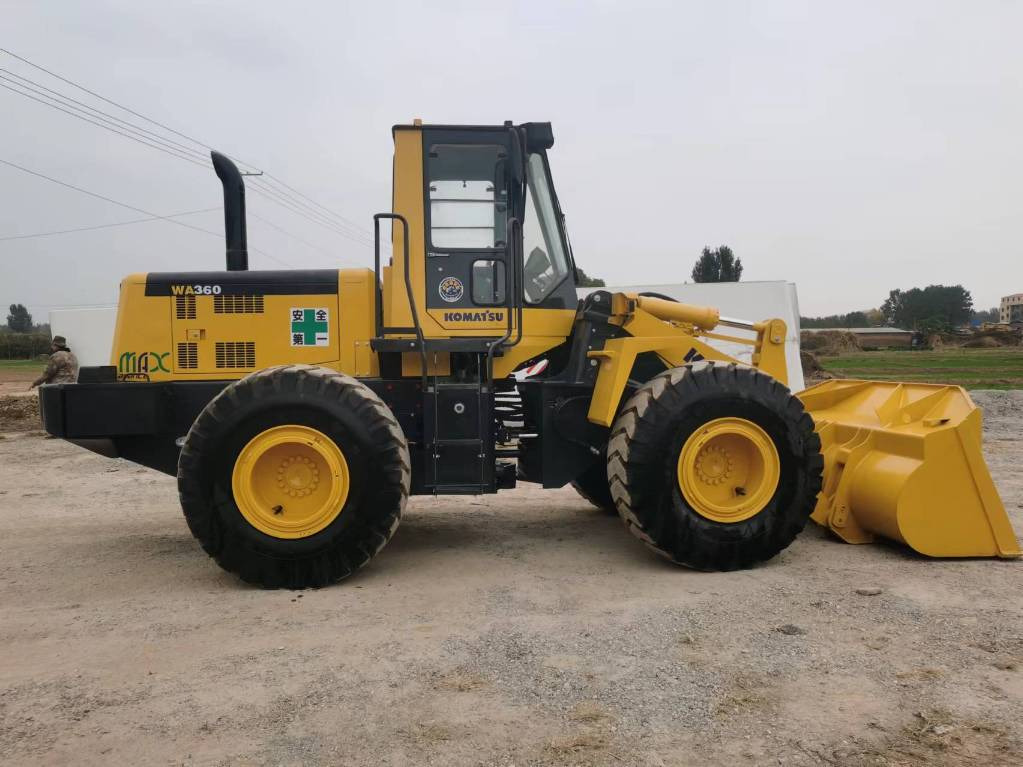 Komatsu WA 360-3 - Wheel loader: picture 1 Komatsu WA 360-3 - Wheel loader: picture 1