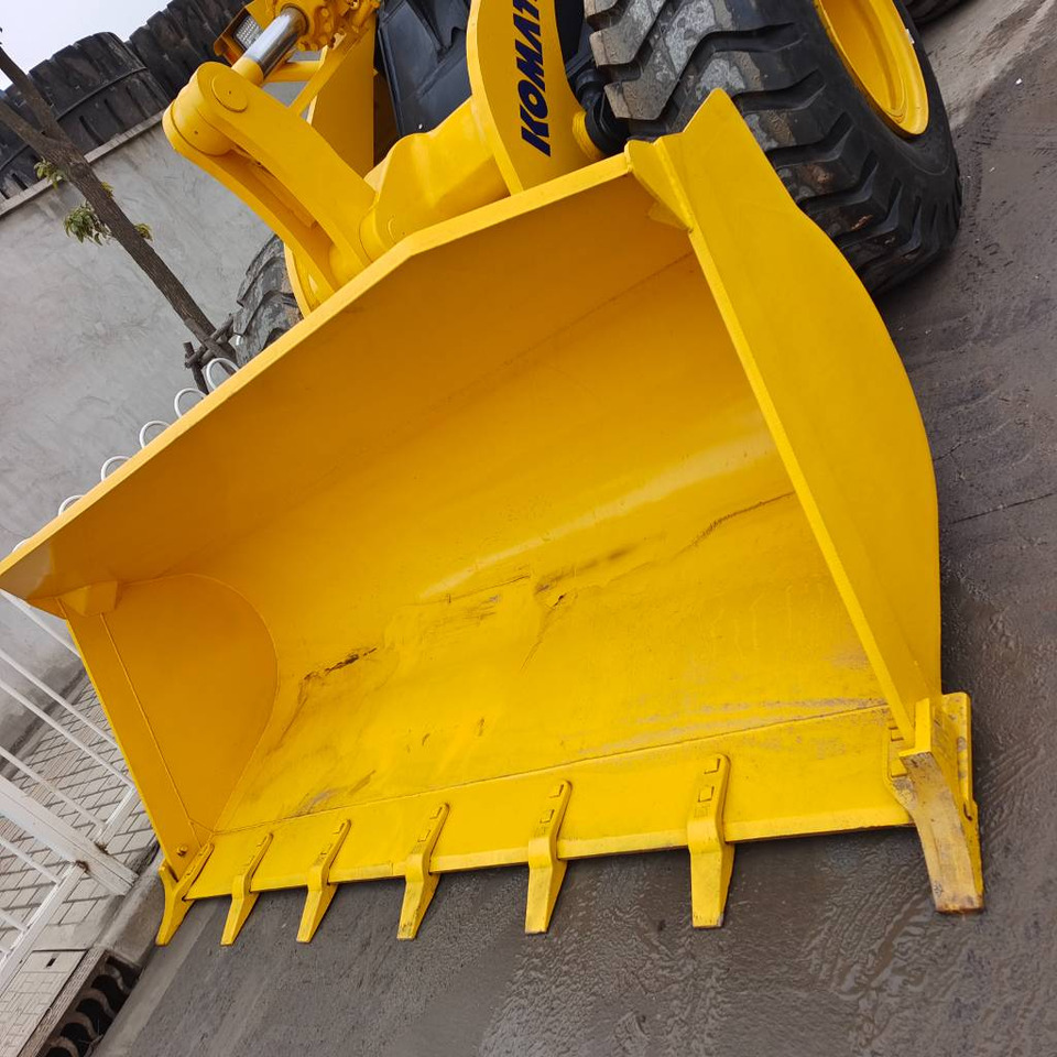 Komatsu WA 380-3 - Wheel loader: picture 4 Komatsu WA 380-3 - Wheel loader: picture 4