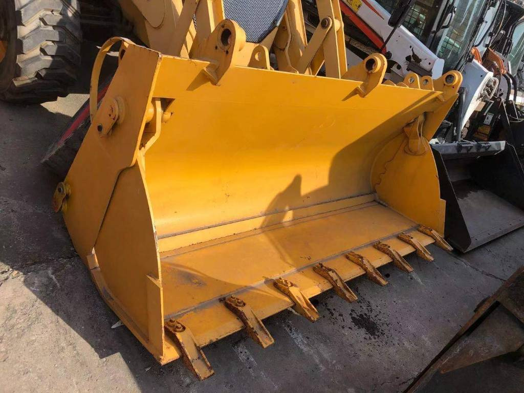 LiuGong 777A - Wheel loader: picture 2 LiuGong 777A - Wheel loader: picture 2