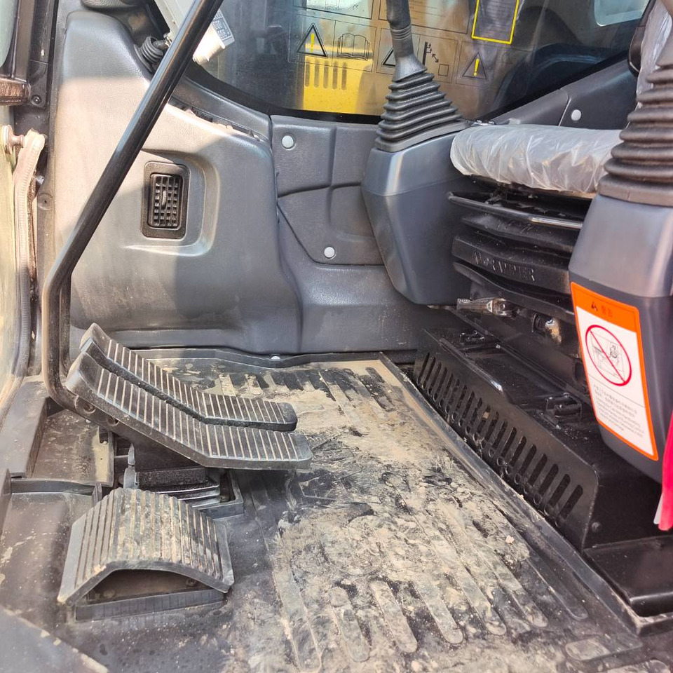 Sany 365H - Crawler excavator: picture 5 Sany 365H - Crawler excavator: picture 5