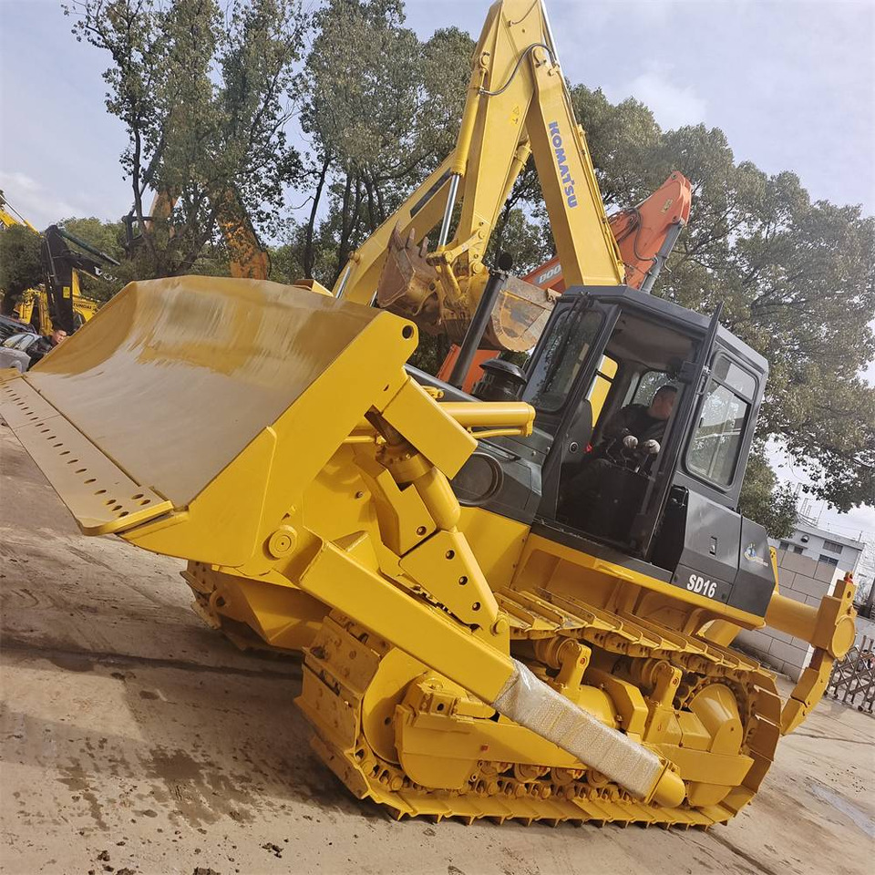 Shantui SD 16 - Bulldozer: picture 1 Shantui SD 16 - Bulldozer: picture 1