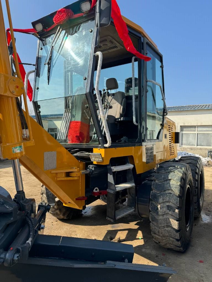 XCMG GR 2153 - Grader: picture 3 XCMG GR 2153 - Grader: picture 3