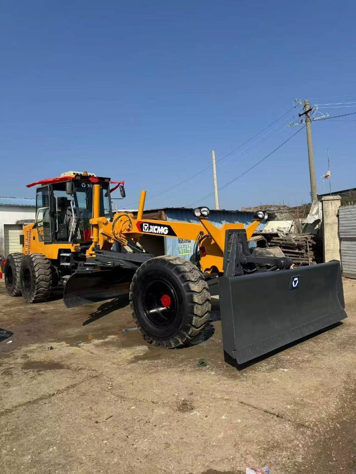 XCMG GR 2153 - Grader: picture 1 XCMG GR 2153 - Grader: picture 1