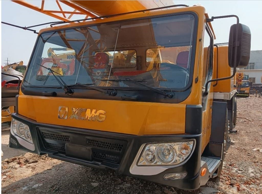 XCMG QY 70 K - All terrain crane: picture 4 XCMG QY 70 K - All terrain crane: picture 4