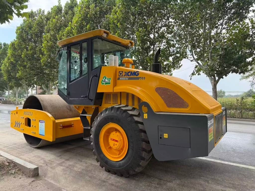 XCMG XS 223 J - Compactor: picture 2 XCMG XS 223 J - Compactor: picture 2