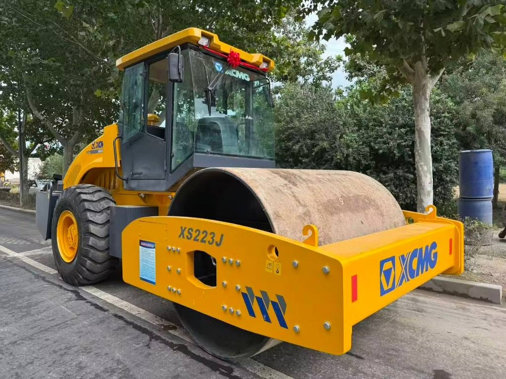 XCMG XS 223 J - Compactor: picture 1 XCMG XS 223 J - Compactor: picture 1