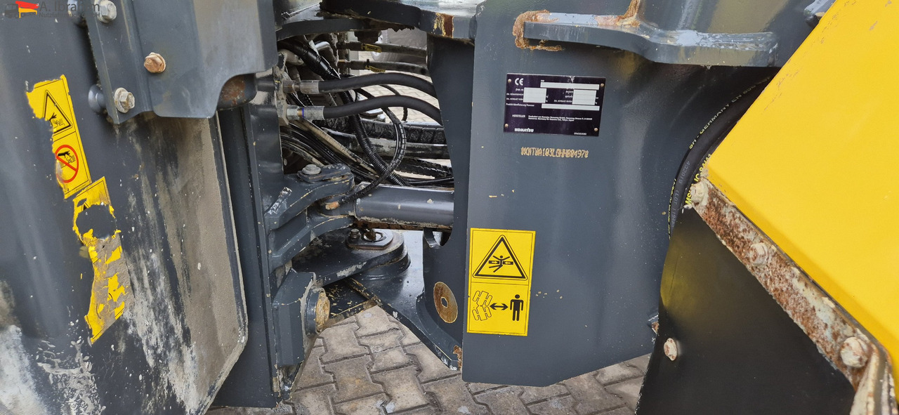 Wheel loader Komatsu WA 250 Zustand technisch ok, optisch 3-4 Unterlagen vorhanden: picture 7