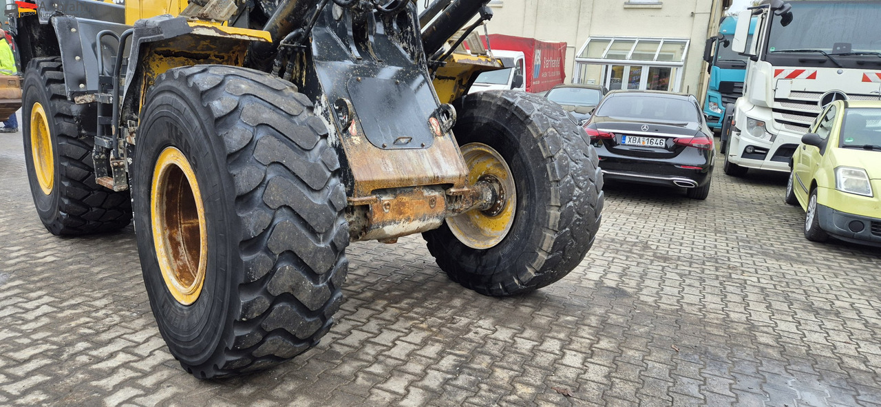 Wheel loader Komatsu WA 250 Zustand technisch ok, optisch 3-4 Unterlagen vorhanden: picture 15