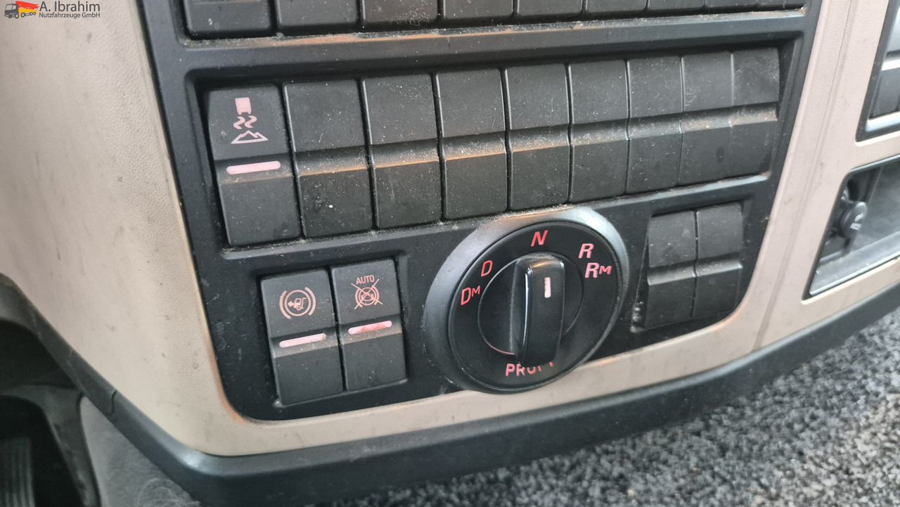 MAN 8.250 7,30 m Koffer, Navi, Topzustand - Box van: picture 5 MAN 8.250 7,30 m Koffer, Navi, Topzustand - Box van: picture 5