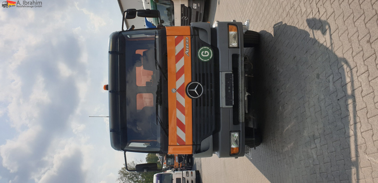 Mercedes-Benz 1823  DB 1823,Optifant 70, einsatzbereit, 1453 h Betriebsstunden - Road sweeper: picture 3 Mercedes-Benz 1823  DB 1823,Optifant 70, einsatzbereit, 1453 h Betriebsstunden - Road sweeper: picture 3