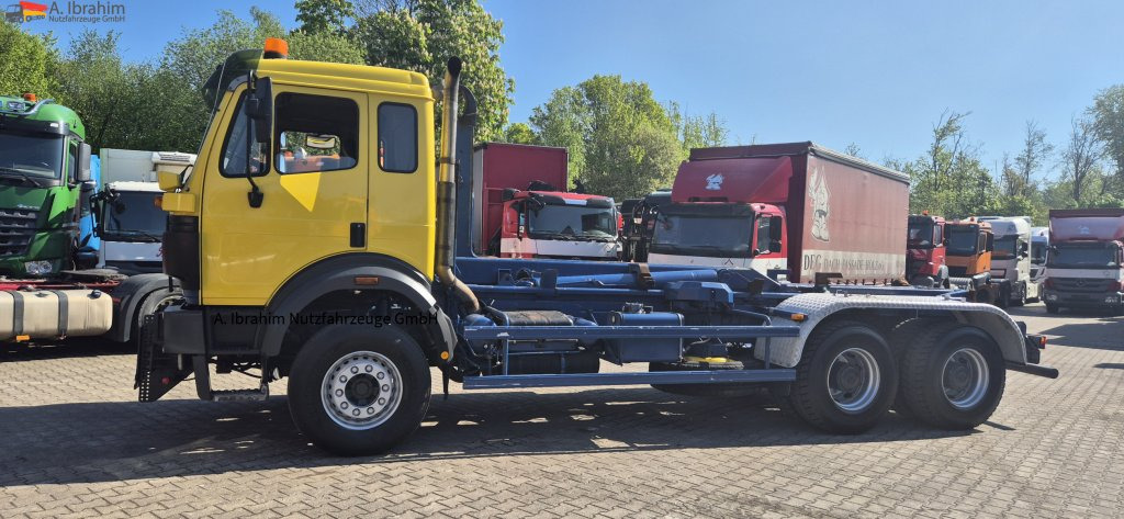 Mercedes-Benz DB 2538 AK 6x4 Meiller Getriebe überholt - Hook lift truck: picture 1 Mercedes-Benz DB 2538 AK 6x4 Meiller Getriebe überholt - Hook lift truck: picture 1
