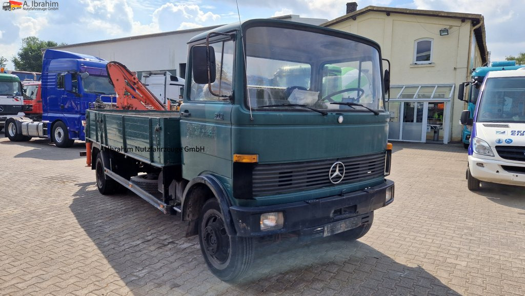 Mercedes-Benz DB 813 Pritsche Kran H- Kennzeichen,Oldtimer ein Stück Geschichte - Flatbed van: picture 1 Mercedes-Benz DB 813 Pritsche Kran H- Kennzeichen,Oldtimer ein Stück Geschichte - Flatbed van: picture 1