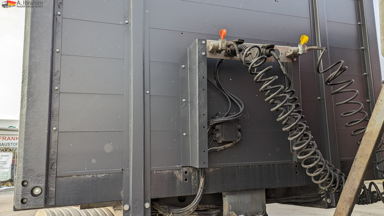 Meusburger MPS-3 Schräglader - Dropside/ Flatbed semi-trailer: picture 5 Meusburger MPS-3 Schräglader - Dropside/ Flatbed semi-trailer: picture 5