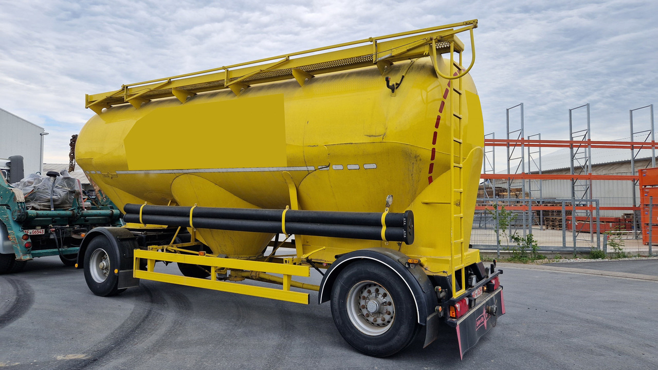 SPITZER SAPI 1832 Zustand 3-, steht länger - Tank trailer: picture 1 SPITZER SAPI 1832 Zustand 3-, steht länger - Tank trailer: picture 1