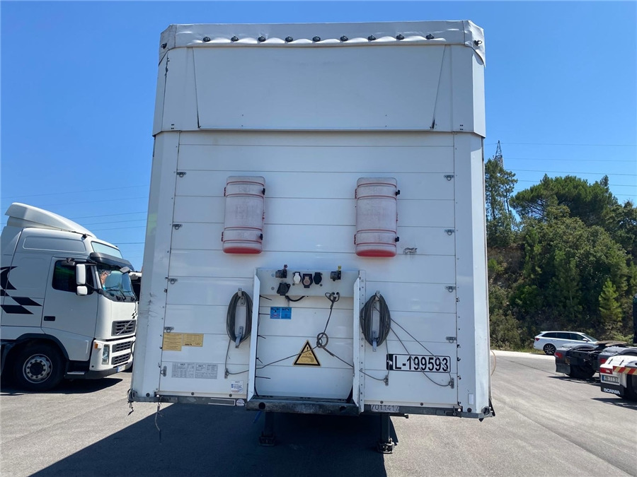 SCHMITZ CARGOBULL SCB-S3T - Curtainsider semi-trailer: picture 5 SCHMITZ CARGOBULL SCB-S3T - Curtainsider semi-trailer: picture 5