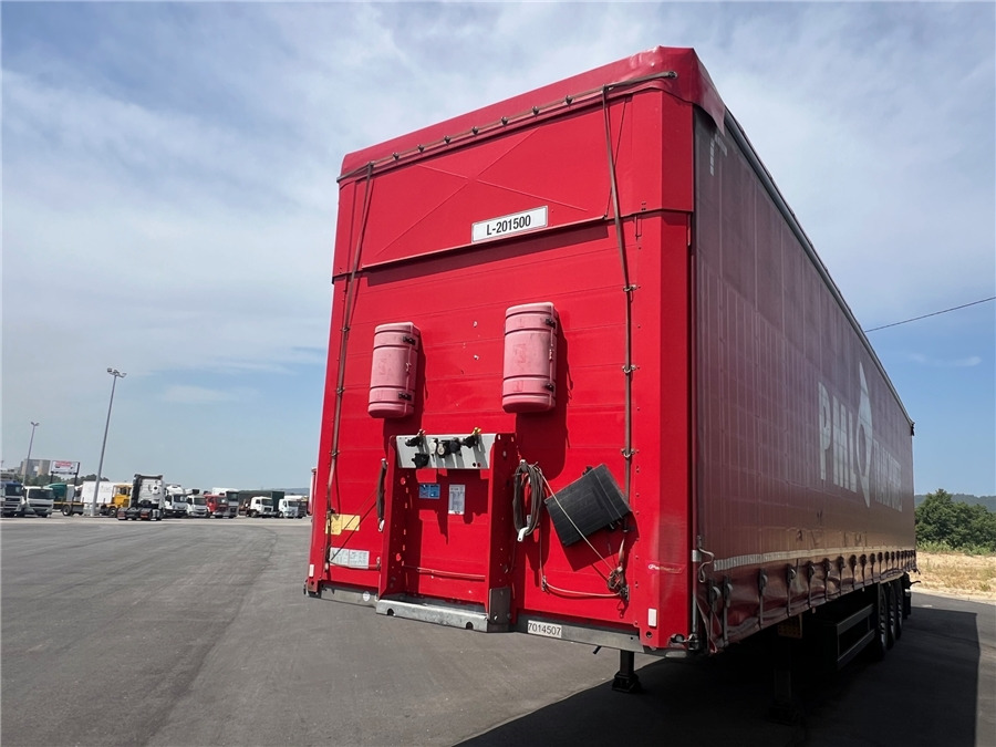 SCHMITZ CARGOBULL SCB-S3T TETO ELEVAR - Curtainsider semi-trailer: picture 2 SCHMITZ CARGOBULL SCB-S3T TETO ELEVAR - Curtainsider semi-trailer: picture 2