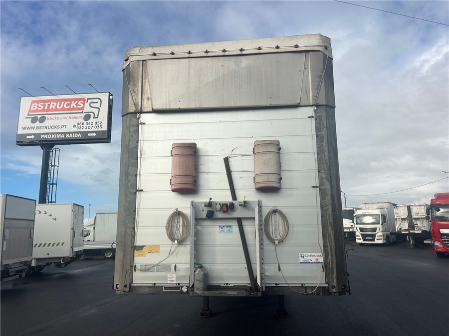 SCHMITZ S01 - Curtainsider semi-trailer: picture 2 SCHMITZ S01 - Curtainsider semi-trailer: picture 2