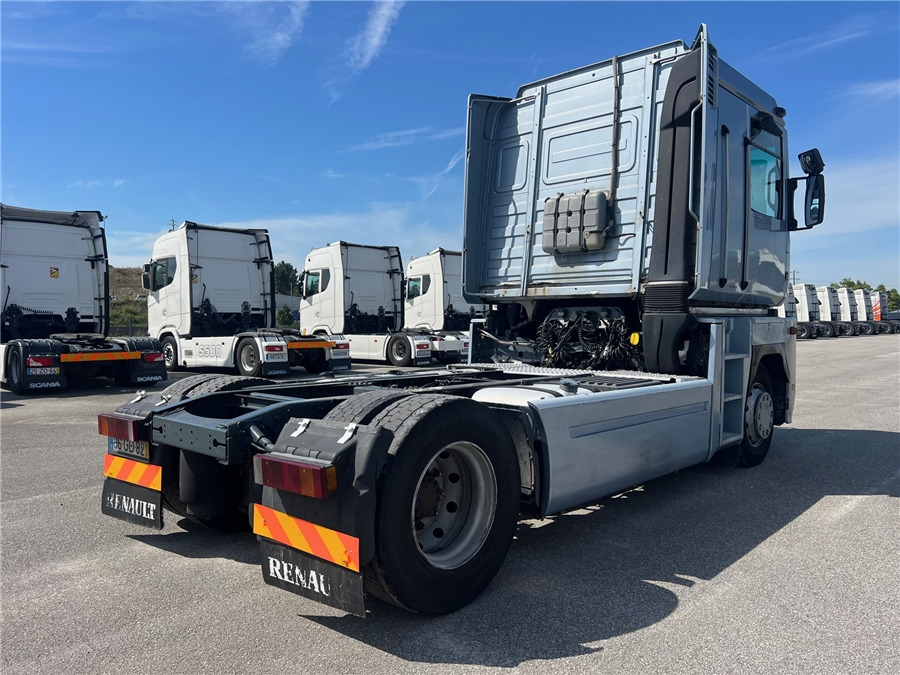 Renault AE 440 / MANUAL GEARBOX - Tractor unit: picture 4 Renault AE 440 / MANUAL GEARBOX - Tractor unit: picture 4