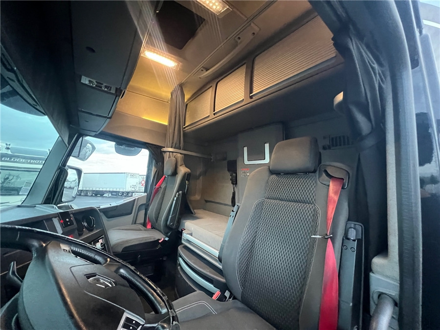 Leasing of Renault T 520 HIGHCAB Renault T 520 HIGHCAB: picture 12