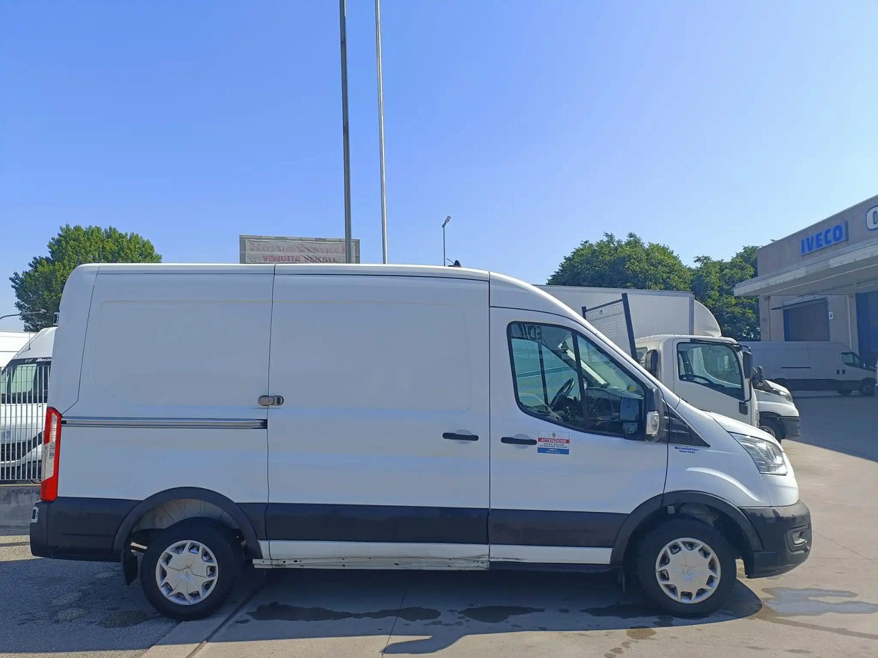FORD TRANSIT FURGONE STANDARD - Panel van: picture 3 FORD TRANSIT FURGONE STANDARD - Panel van: picture 3
