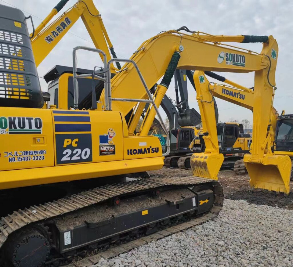 Komatsu PC220-8 - Crawler excavator: picture 4 Komatsu PC220-8 - Crawler excavator: picture 4