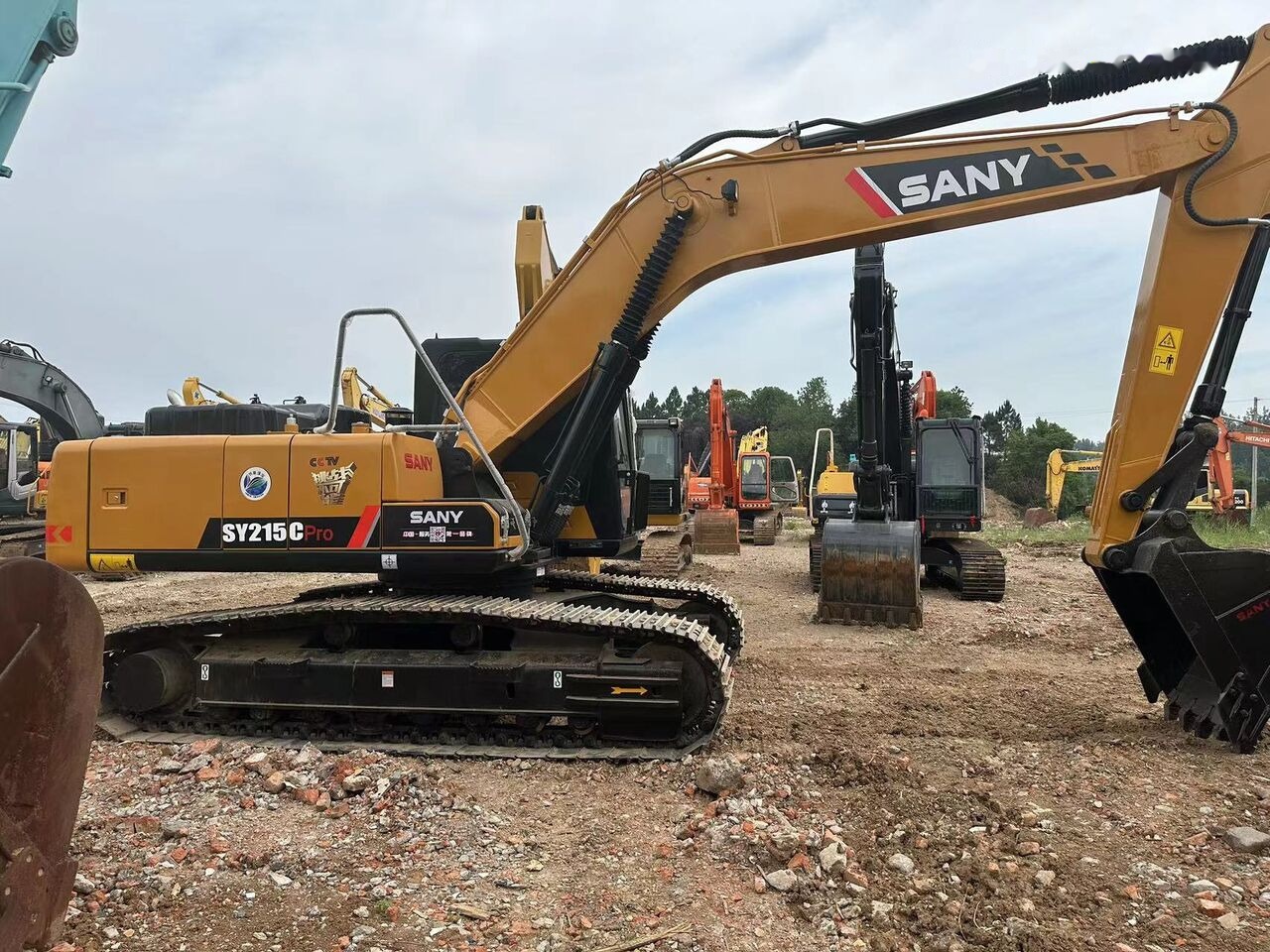 Sany SY215 - Crawler excavator: picture 1 Sany SY215 - Crawler excavator: picture 1