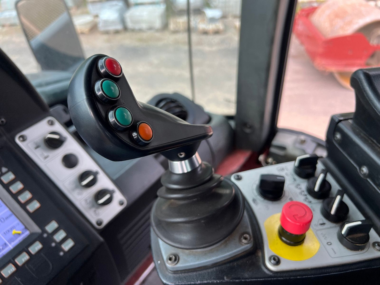 Road roller BOMAG BW 154 AP-4 AM mit Splitstreuer: picture 8