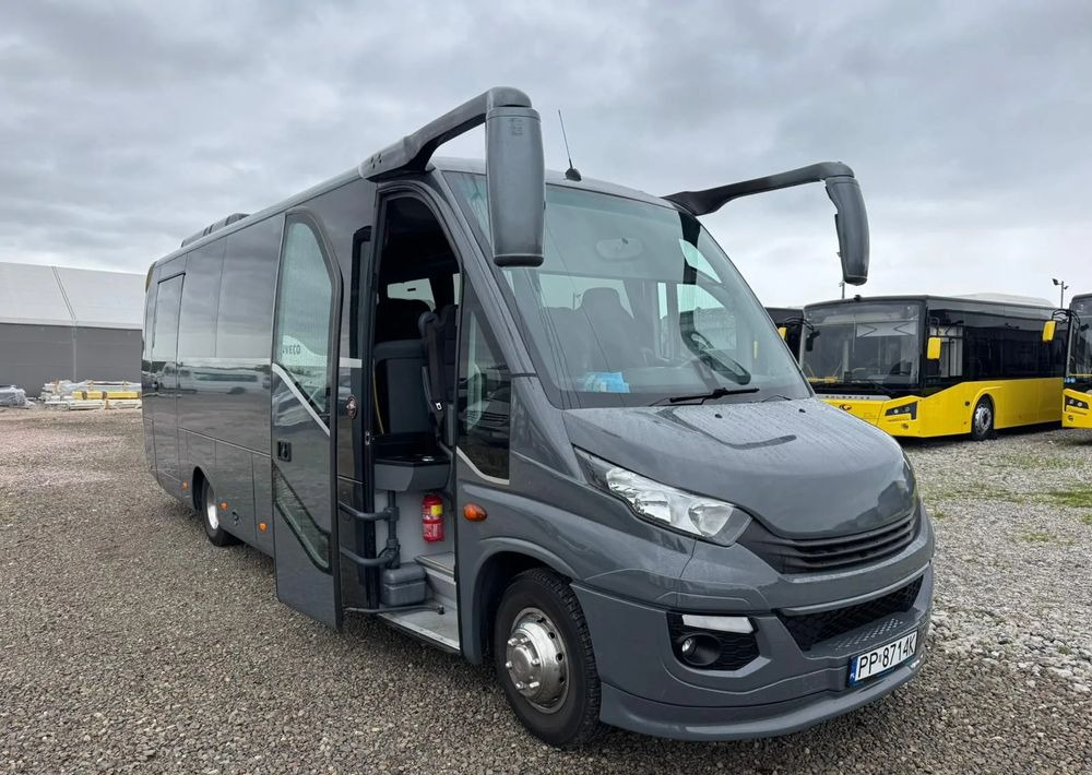 Iveco Daily - Coach: picture 1 Iveco Daily - Coach: picture 1