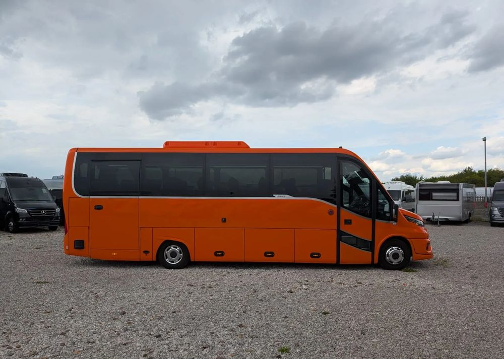 Iveco Daily - Minibus, Passenger van: picture 4 Iveco Daily - Minibus, Passenger van: picture 4