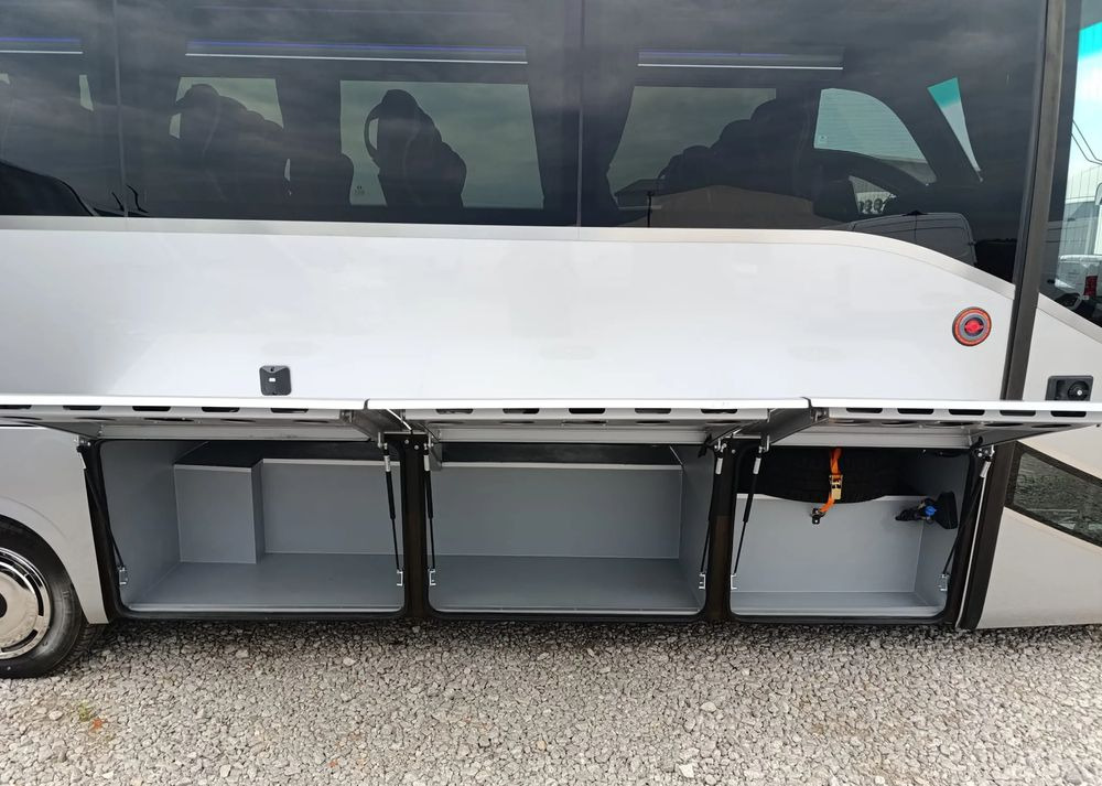 Iveco Daily - Minibus, Passenger van: picture 4 Iveco Daily - Minibus, Passenger van: picture 4