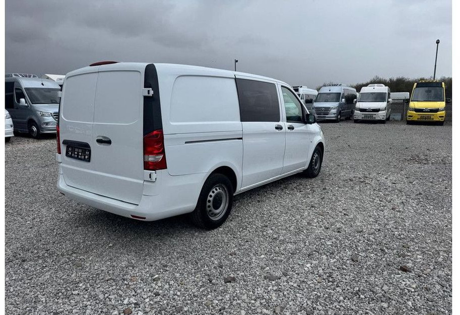 Mercedes-Benz Vito - Combi van: picture 4 Mercedes-Benz Vito - Combi van: picture 4