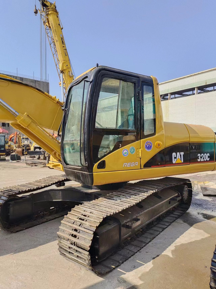 CATERPILLAR 320C - Crawler excavator: picture 2 CATERPILLAR 320C - Crawler excavator: picture 2