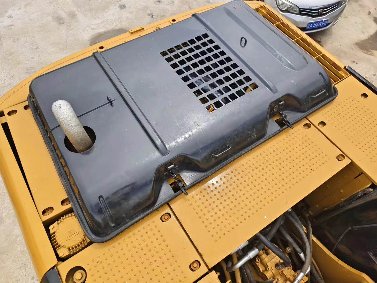 New Crawler excavator CATERPILLAR CAT 320D2: picture 8