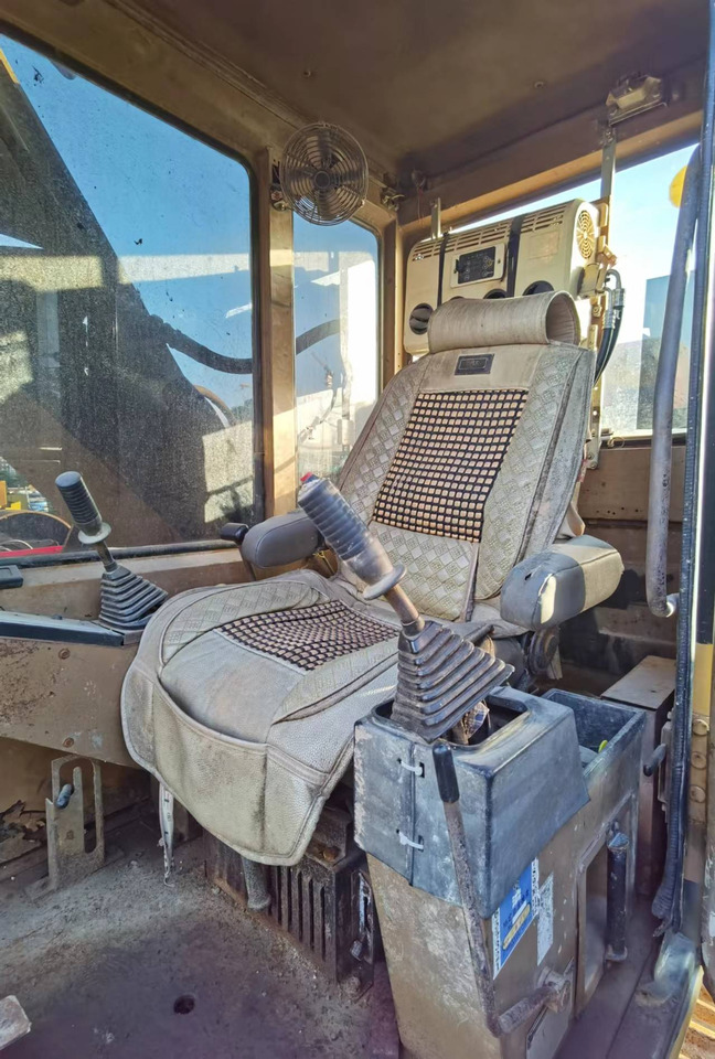CATERPILLAR E200B - Crawler excavator: picture 4 CATERPILLAR E200B - Crawler excavator: picture 4