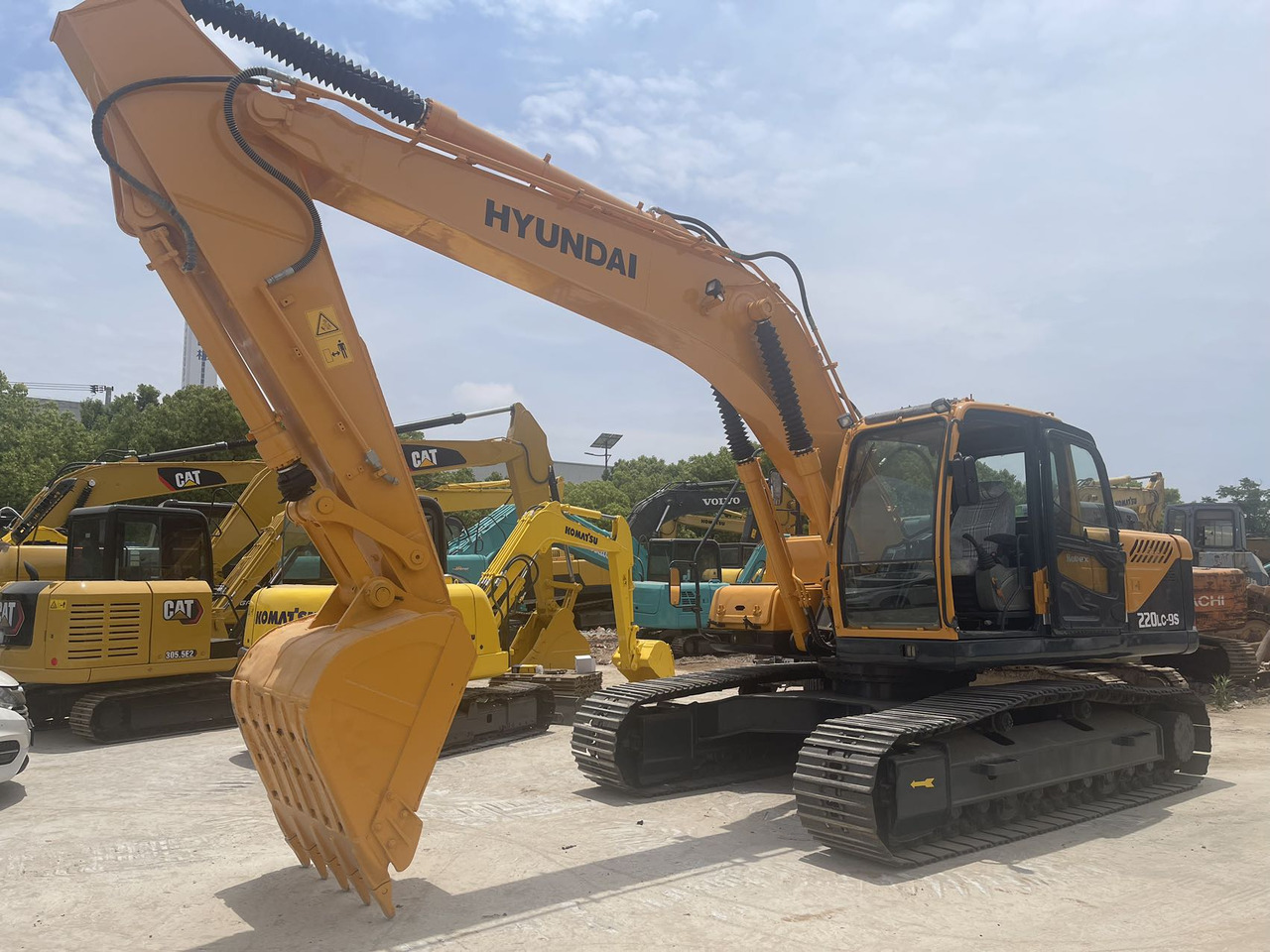 HYUNDAI 220LC-9S - Crawler excavator: picture 3 HYUNDAI 220LC-9S - Crawler excavator: picture 3