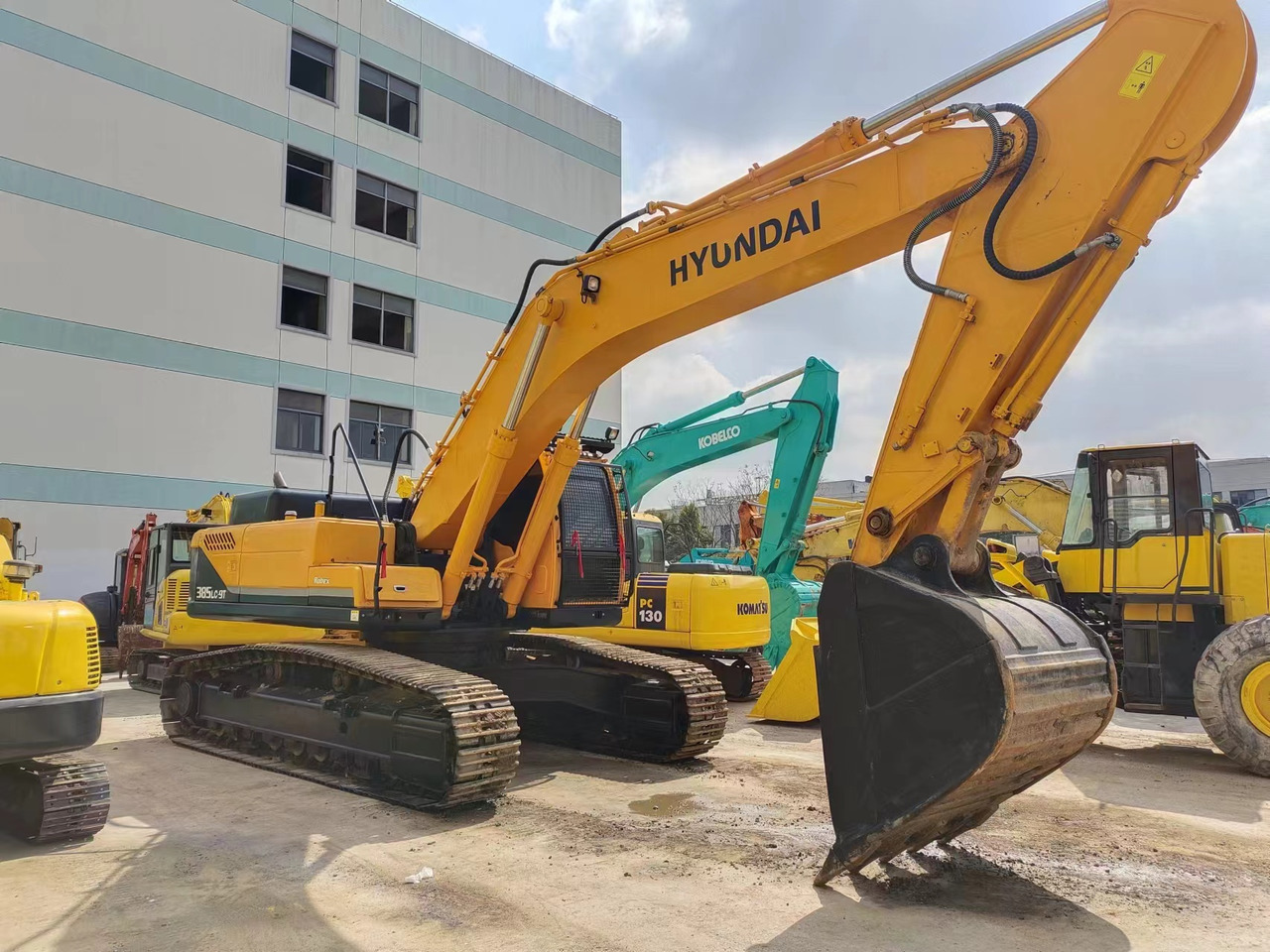 Hyundai R385LC-9T - Crawler excavator: picture 3 Hyundai R385LC-9T - Crawler excavator: picture 3