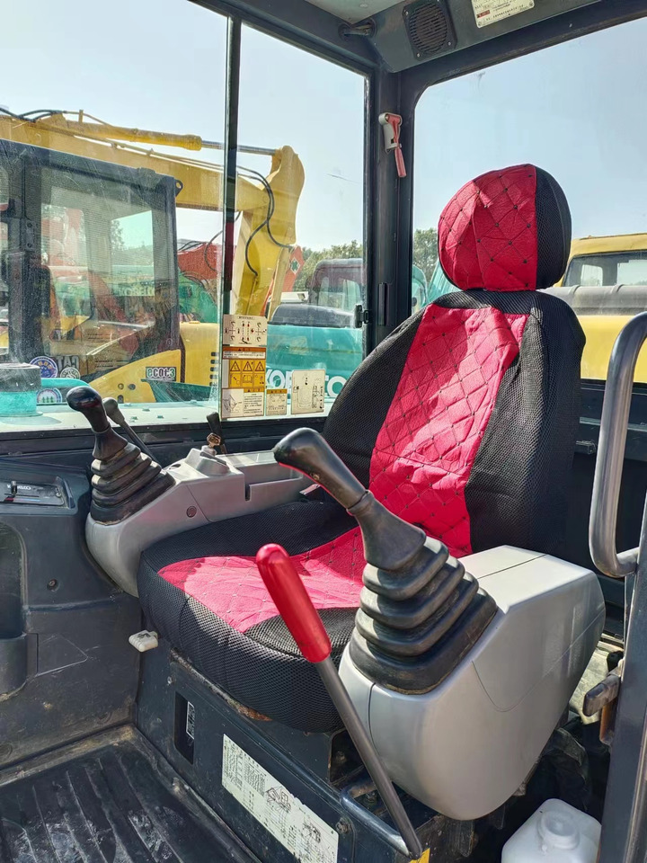 KOBELCO SK60-8 - Mini excavator: picture 5 KOBELCO SK60-8 - Mini excavator: picture 5