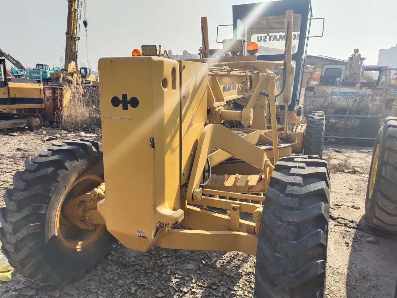 KOMATSU GD825A - Grader: picture 1 KOMATSU GD825A - Grader: picture 1