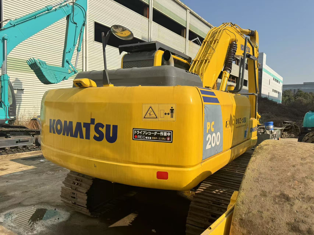 KOMATSU PC200-8 - Crawler excavator: picture 3 KOMATSU PC200-8 - Crawler excavator: picture 3