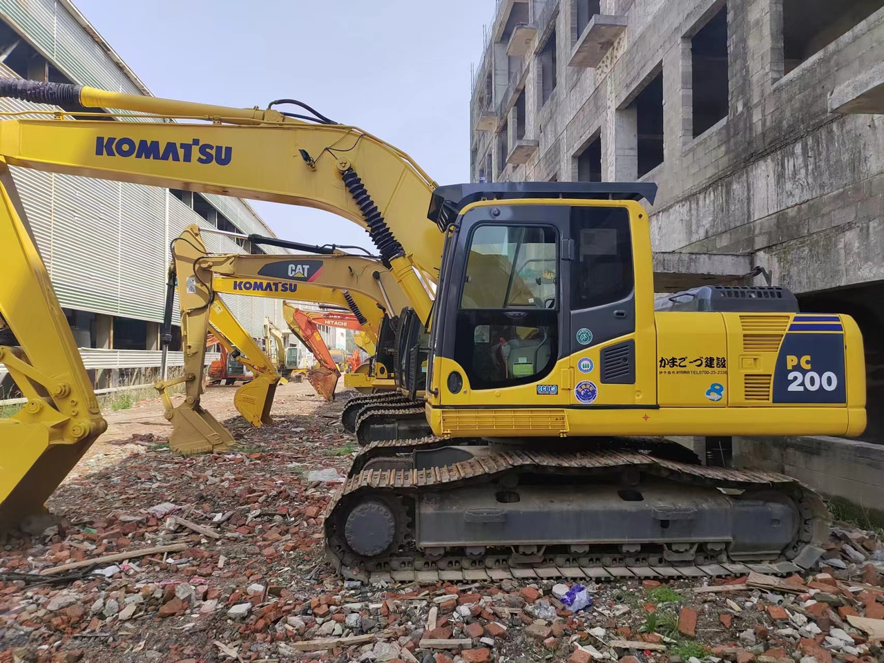 KOMATSU PC200-8 - Crawler excavator: picture 1 KOMATSU PC200-8 - Crawler excavator: picture 1