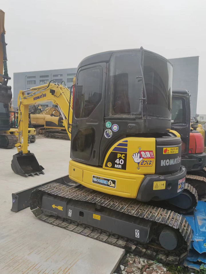 KOMATSU PC40MR - Mini excavator: picture 3 KOMATSU PC40MR - Mini excavator: picture 3