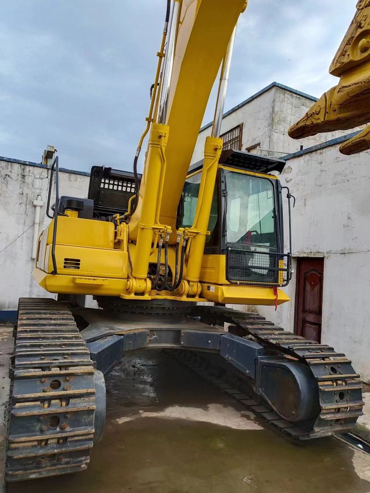 KOMATSU PC450-8 - Crawler excavator: picture 4 KOMATSU PC450-8 - Crawler excavator: picture 4