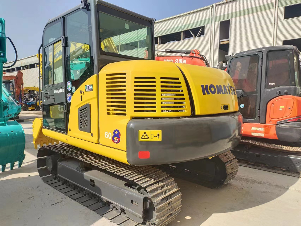 KOMATSU PC60-8 - Mini excavator: picture 1 KOMATSU PC60-8 - Mini excavator: picture 1