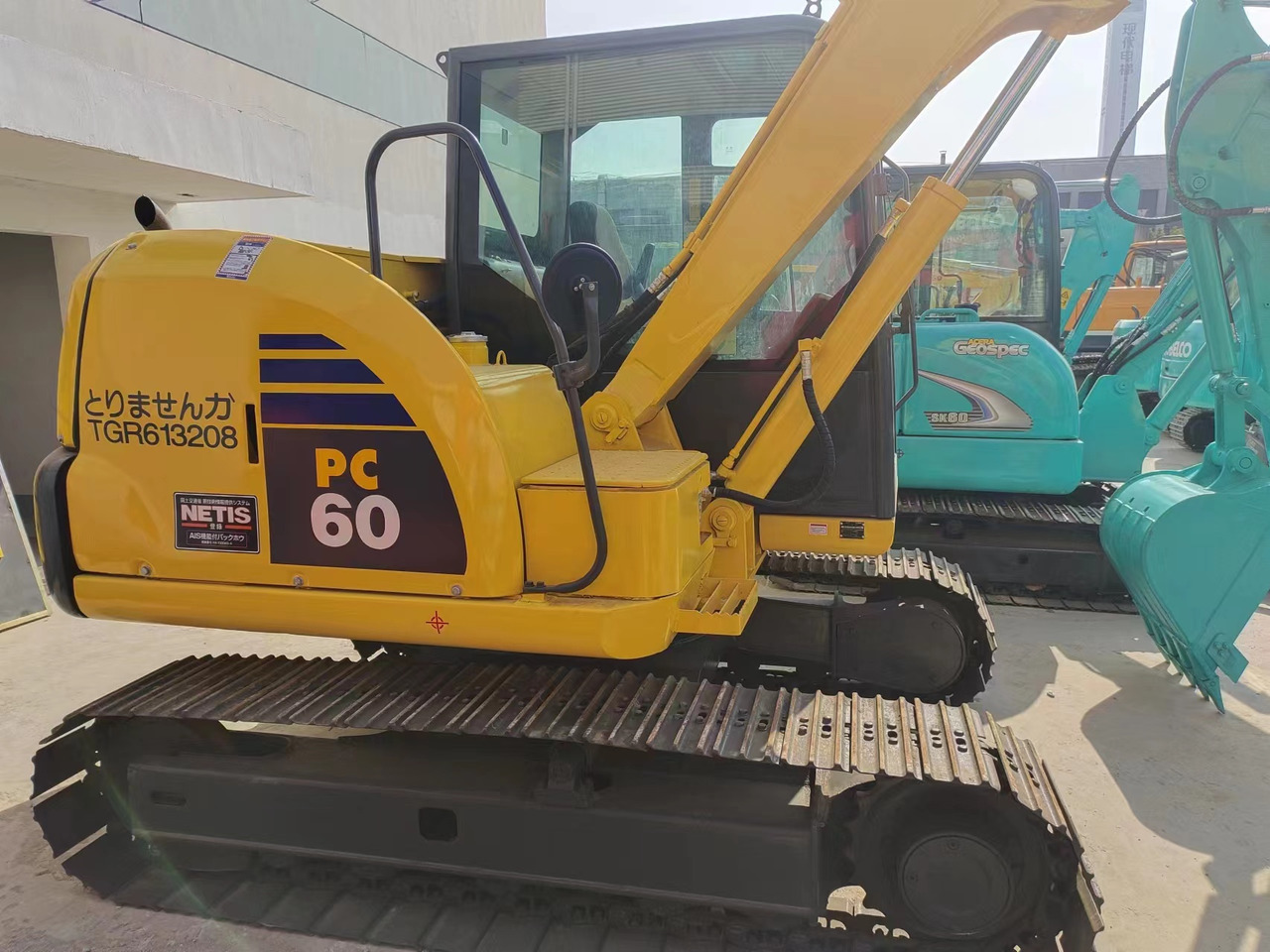 KOMATSU PC60-8 - Mini excavator: picture 4 KOMATSU PC60-8 - Mini excavator: picture 4